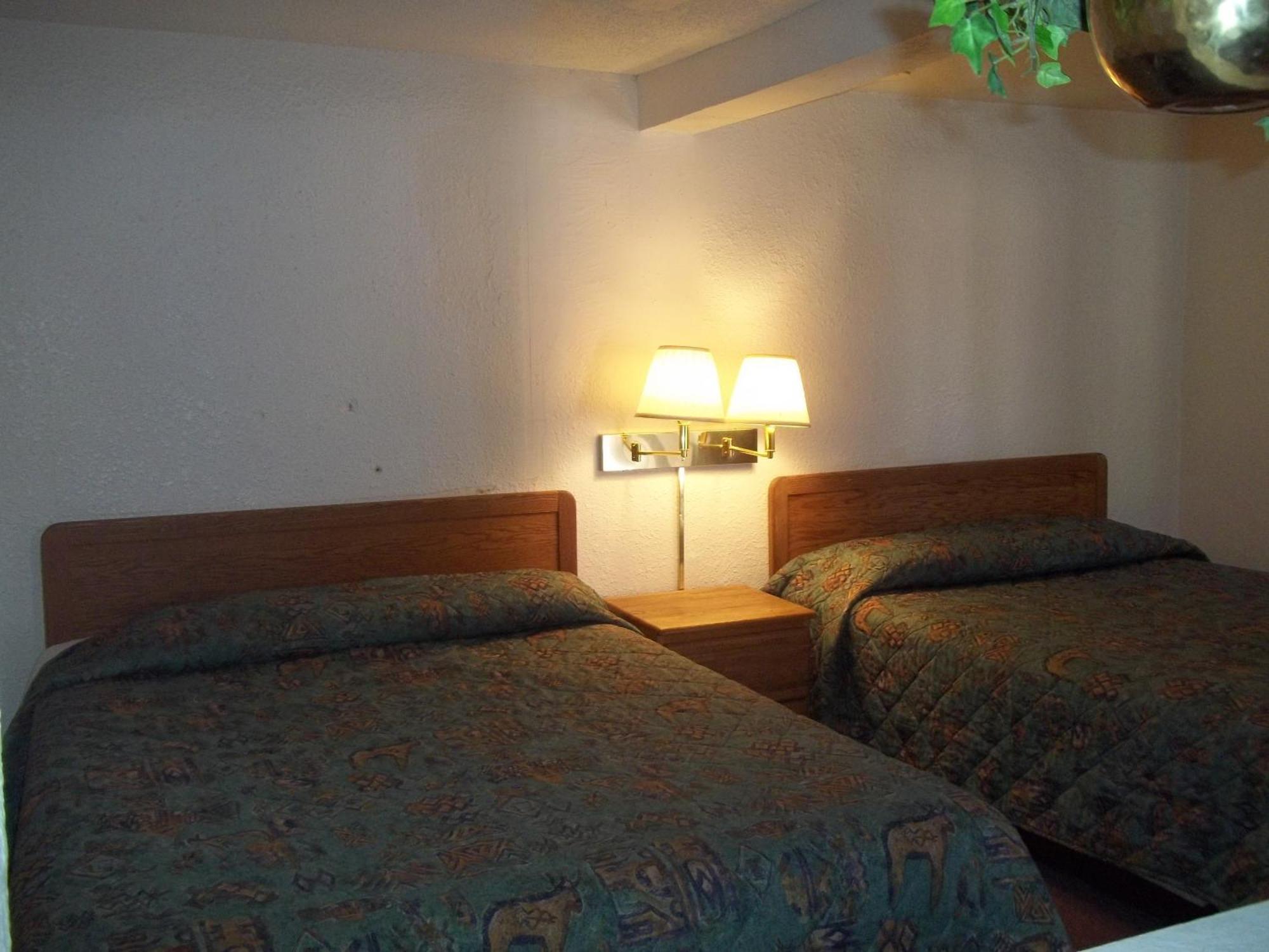 National 9 Inn Sand Canyon Кортес Экстерьер фото