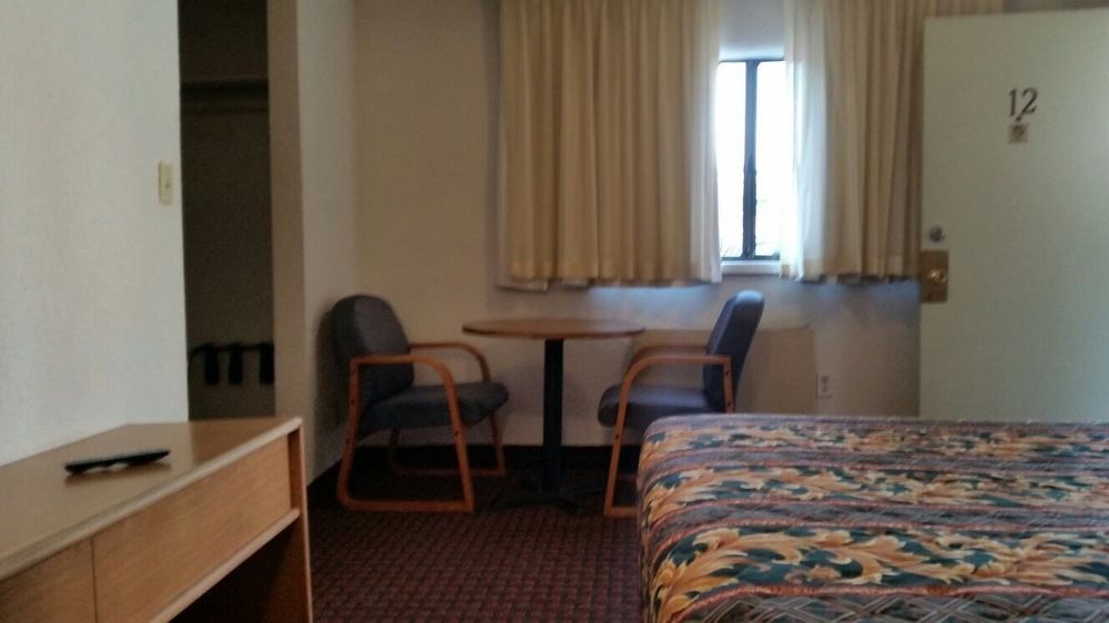 National 9 Inn Sand Canyon Кортес Экстерьер фото